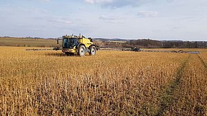 Challenger Rogator 655C. Arbeitsbreiten von 18, 24 und 36 m mit GPS 